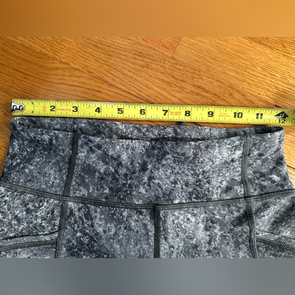 Lululemon Tight Stuff Tight II Size 4 in Area Ice Grey - Picture 15 of 15